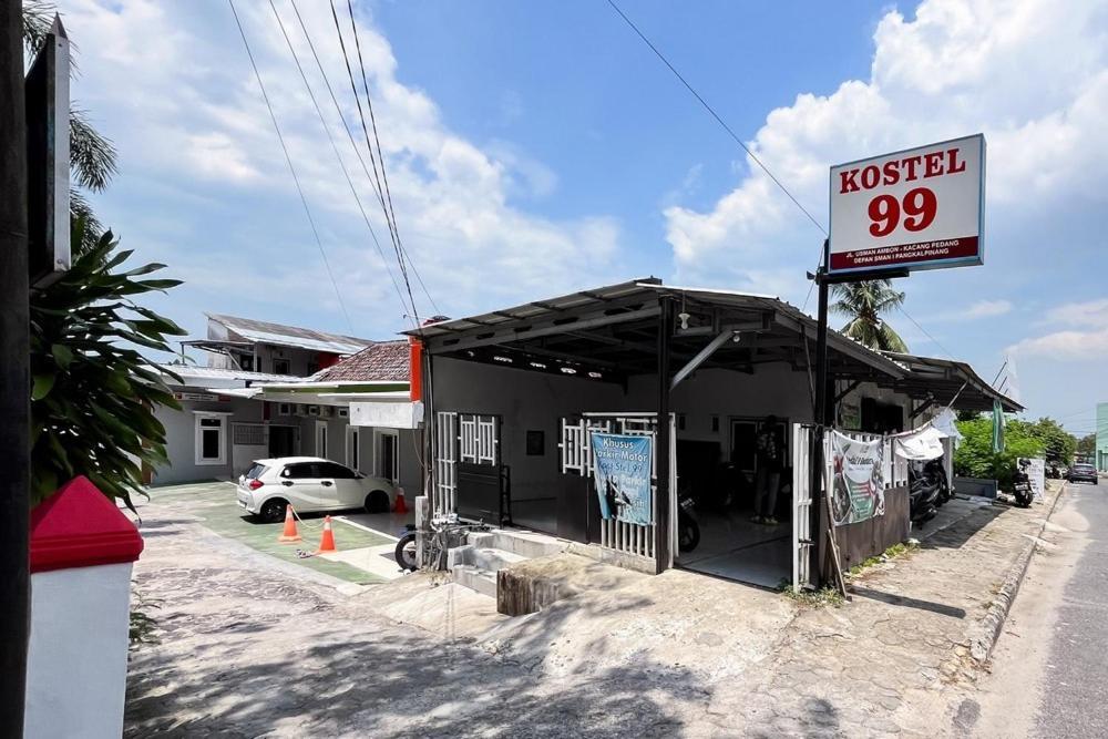 Kostel 99 Pangkal Pinang Redpartner Hotel Kültér fotó