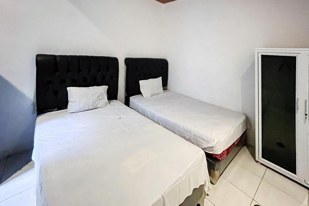 Kostel 99 Pangkal Pinang Redpartner Hotel Kültér fotó