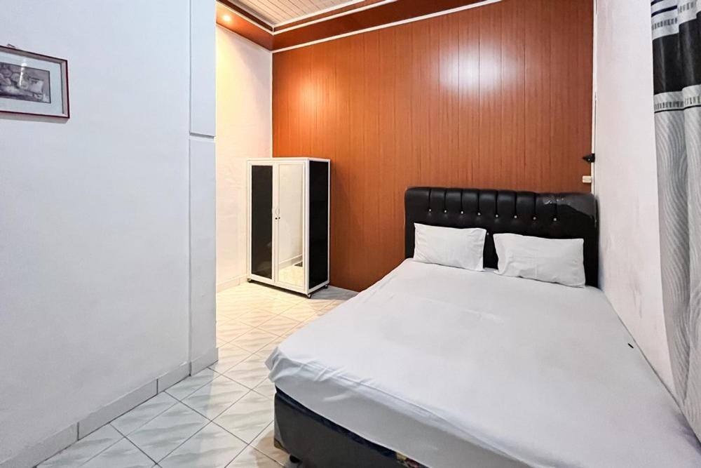 Kostel 99 Pangkal Pinang Redpartner Hotel Kültér fotó