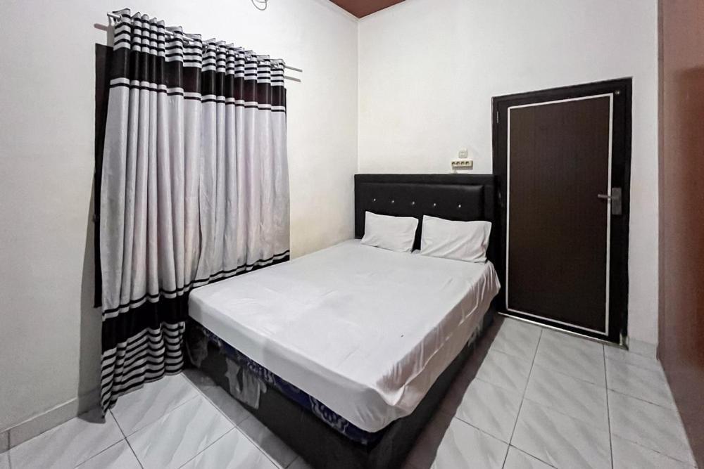 Kostel 99 Pangkal Pinang Redpartner Hotel Kültér fotó