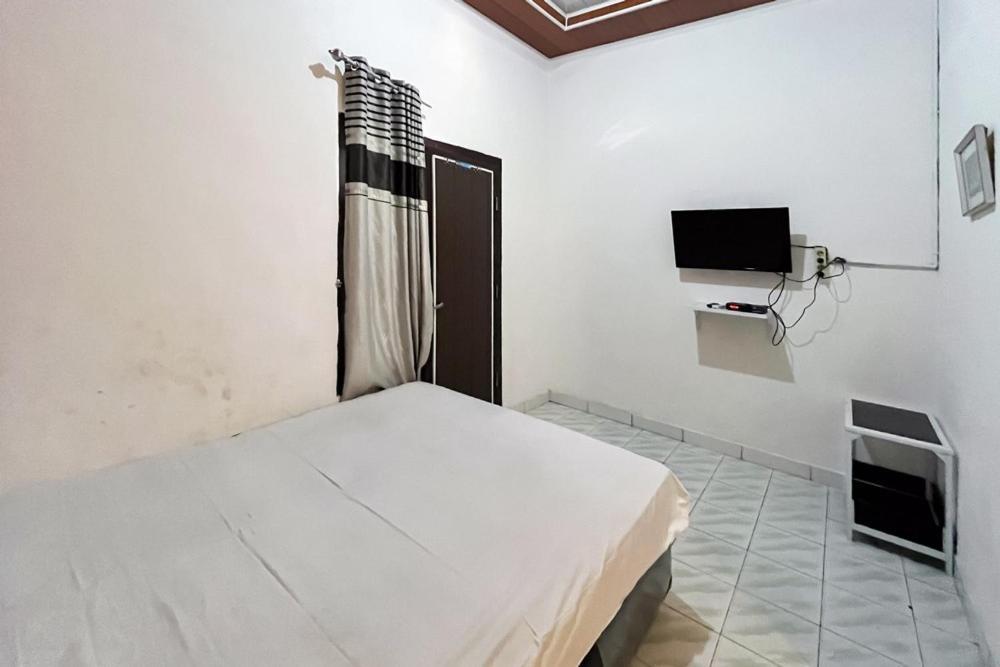 Kostel 99 Pangkal Pinang Redpartner Hotel Kültér fotó