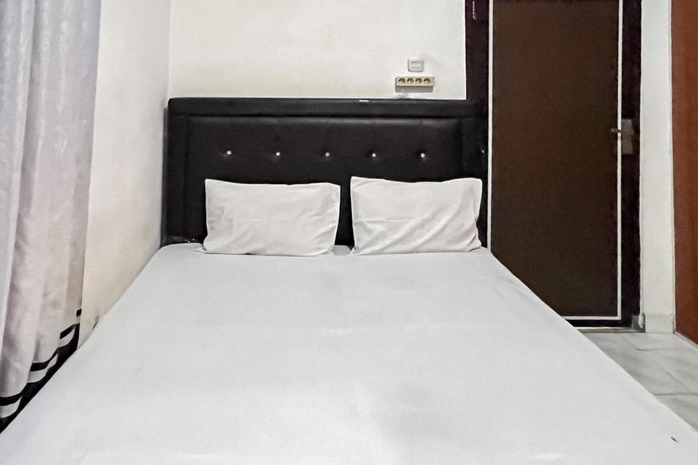 Kostel 99 Pangkal Pinang Redpartner Hotel Kültér fotó